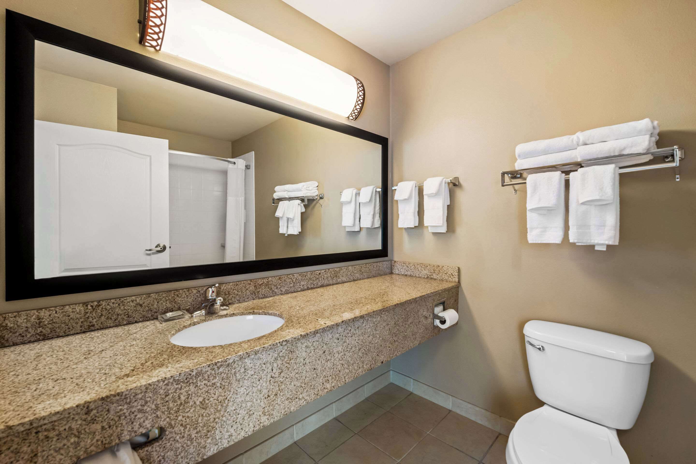 1 bedroom, premium bedding, desk, blackout curtains