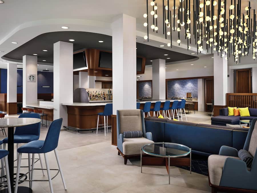 Café da manhã e jantar