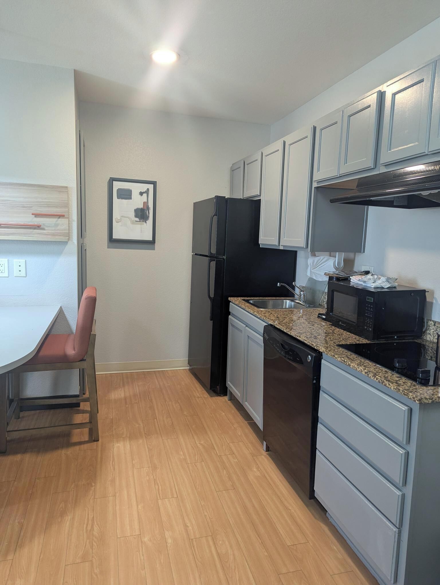 suite, 1 bedroom | private kitchenette | fridge, microwave, coffee/tea maker, cookware/dishes/utensils
