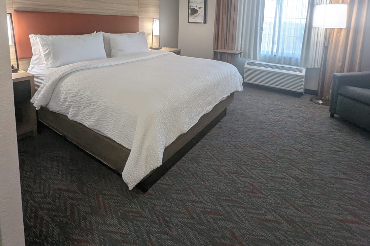 Studio Suite | 1 bedroom, in-room safe, desk, laptop workspace