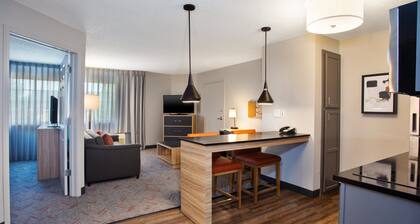 Candlewood Suites Kenosha – Pleasant Prairie by IHG
