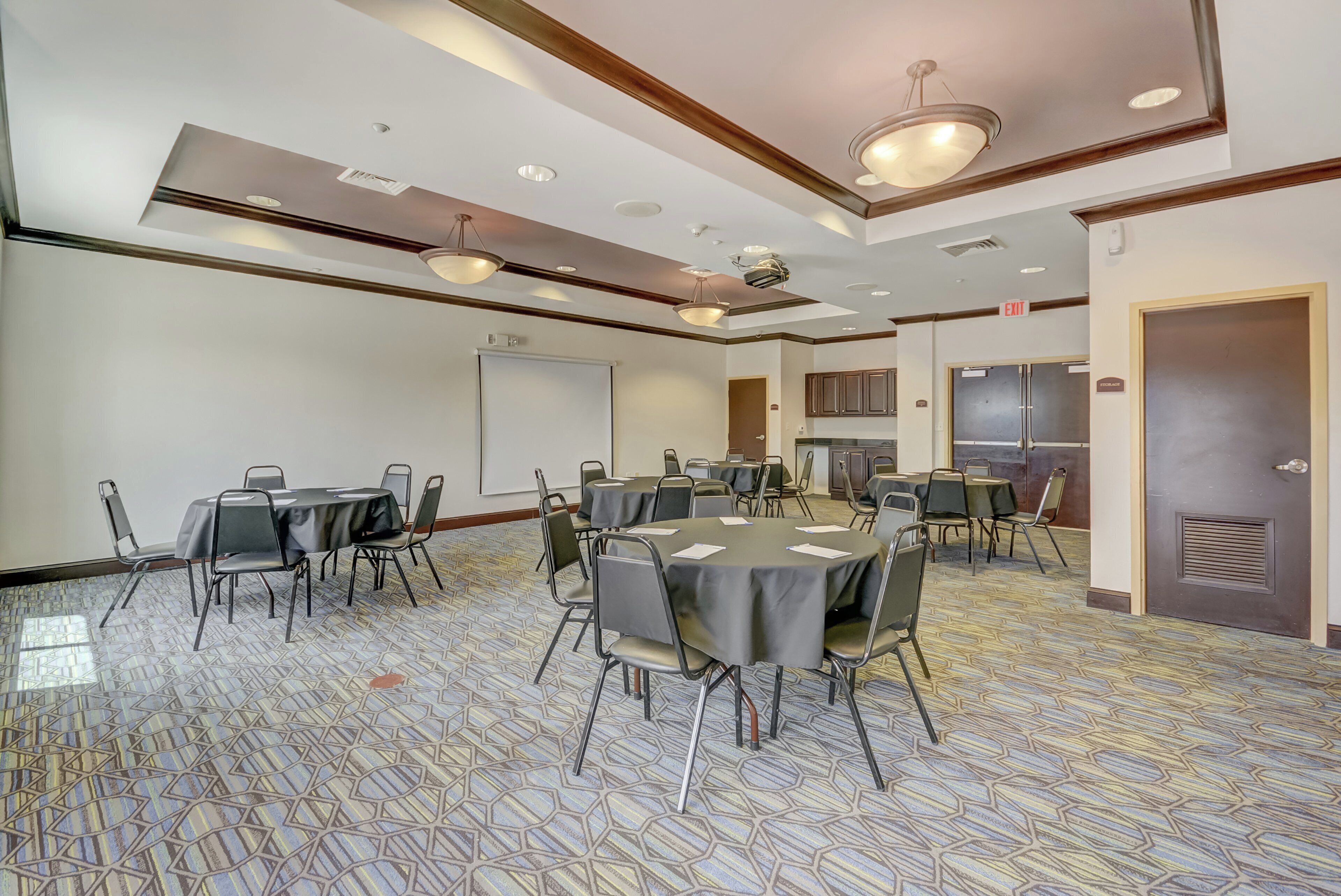 Foto - Holiday Inn Express & Suites Tampa USF Busch Gardens by IHG