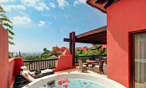 Ropa de cama de alta calidad, edredón y minibar 