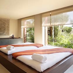 Couples treatment room(s), steam room, body treatments, Thai massages