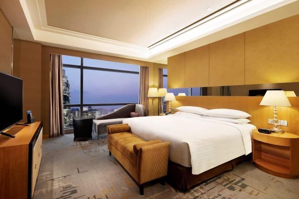 Minibar, in-room safe, desk, blackout drapes
