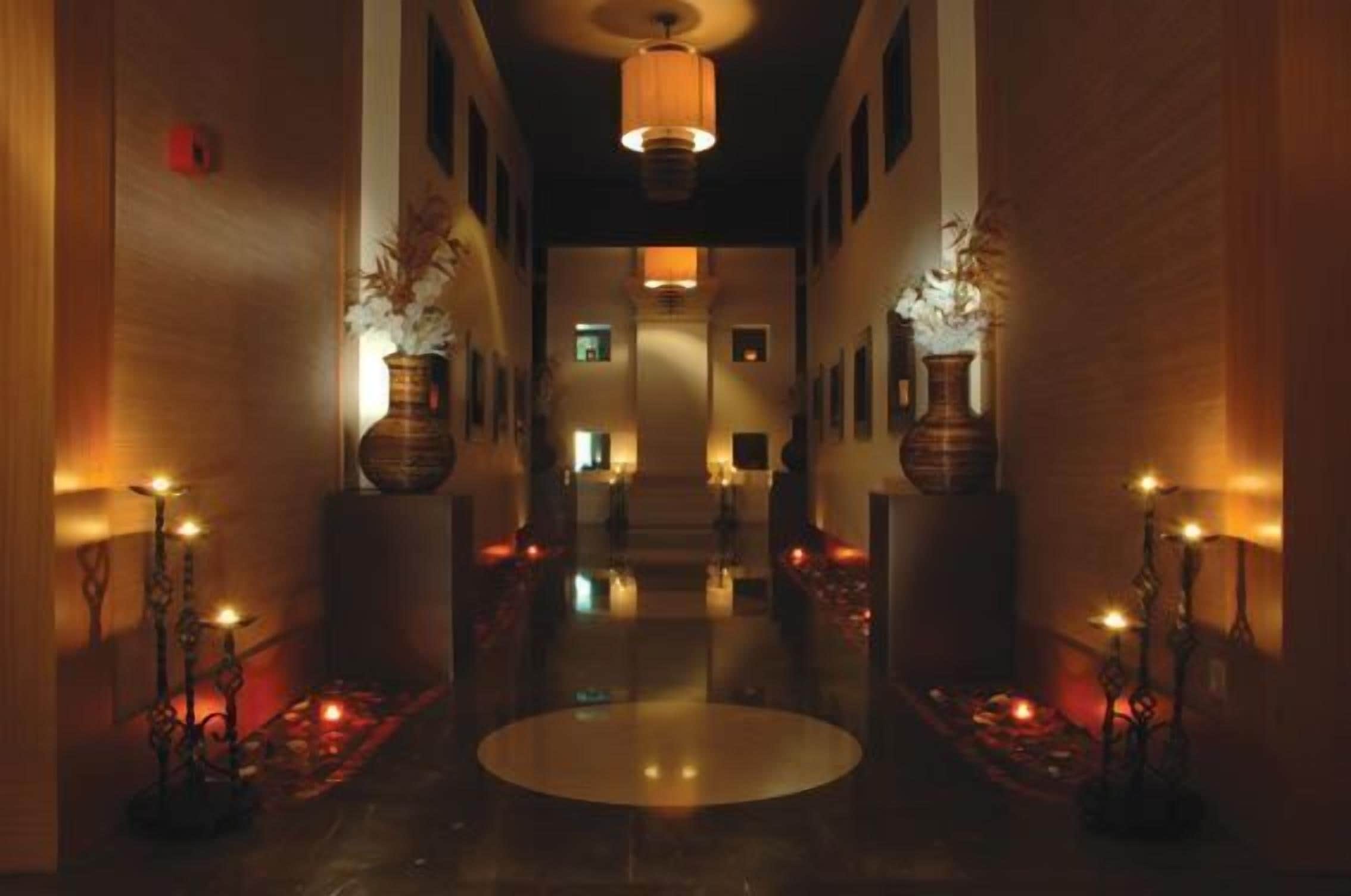 Sauna, hot tub, Turkish bath, body treatments, Thai massages, facials