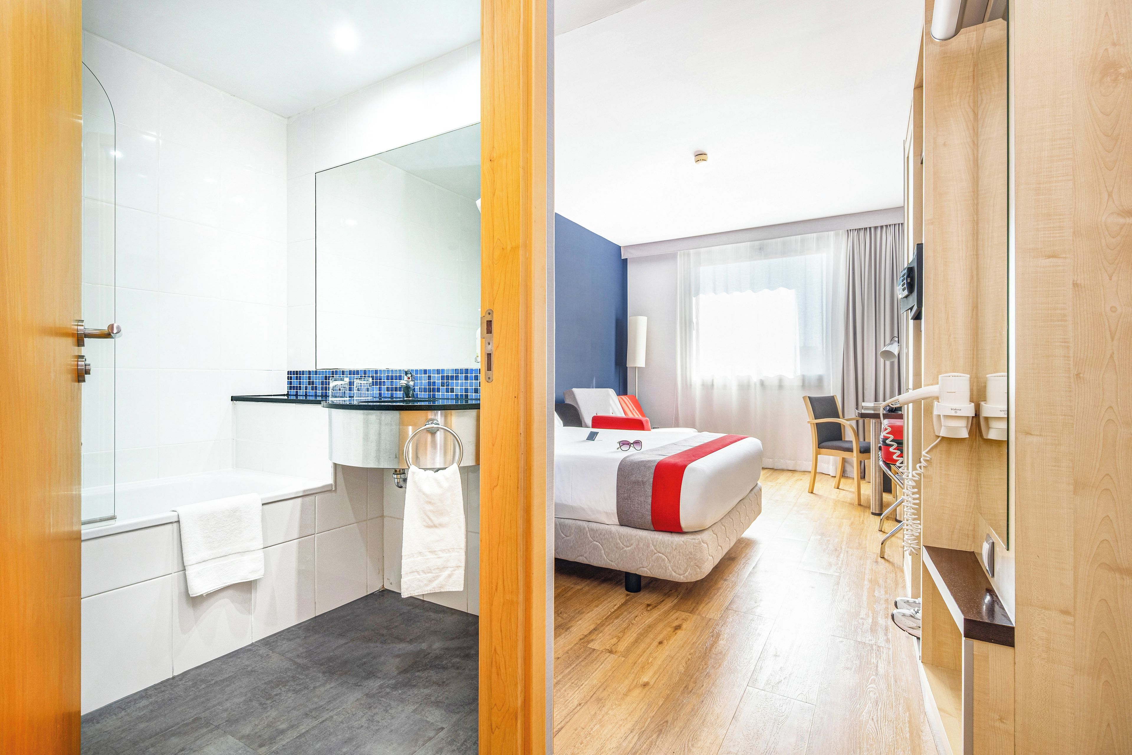 Foto - Holiday Inn Express Barcelona City 22@ by IHG