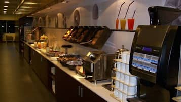 فطور أوروبي مجانًا يوميًا