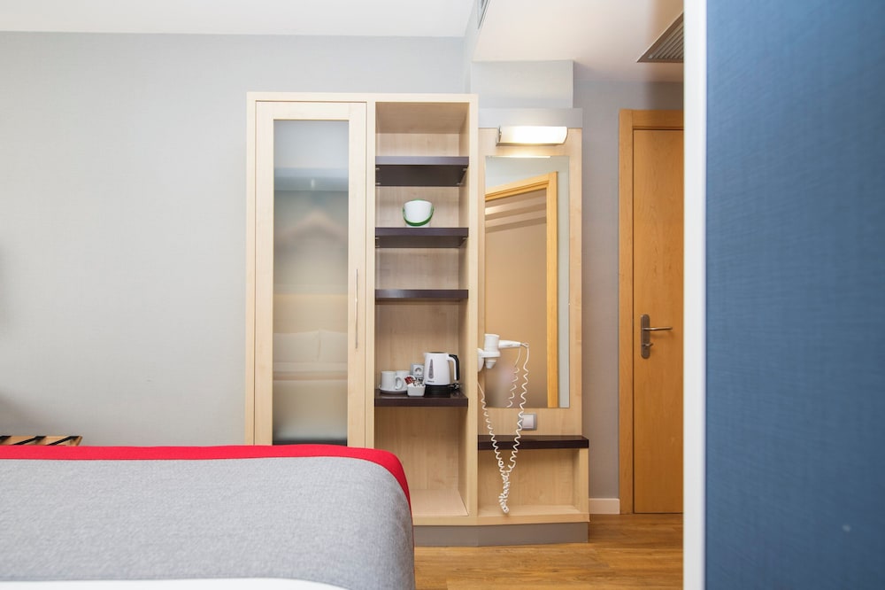 Holiday Inn Express Barcelona City 22@ photo 8