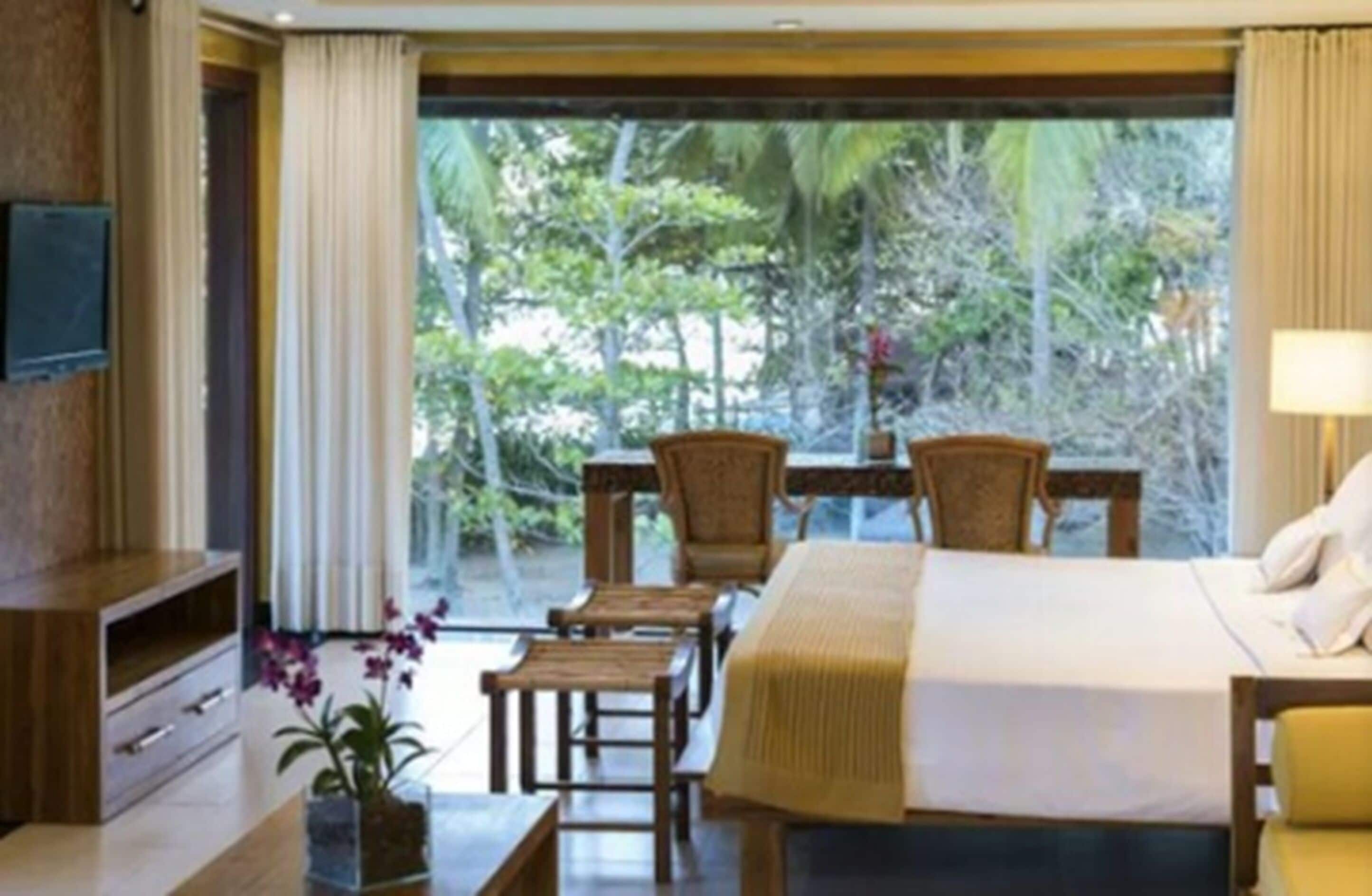 suite, ocean view (master) | in-room safe, desk, blackout curtains, internet