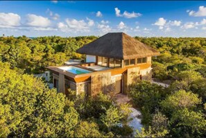 Pool Villas | Vista al jardín