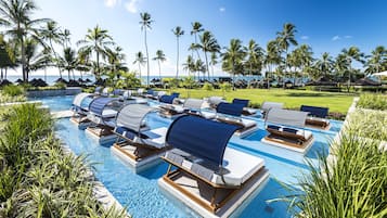 7 outdoor pools, pool loungers