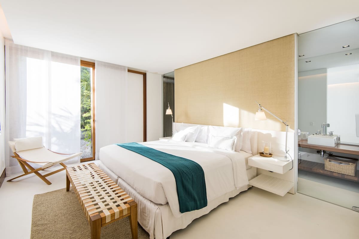 Pool Villas | Egyptian cotton sheets, premium bedding, in-room safe, desk