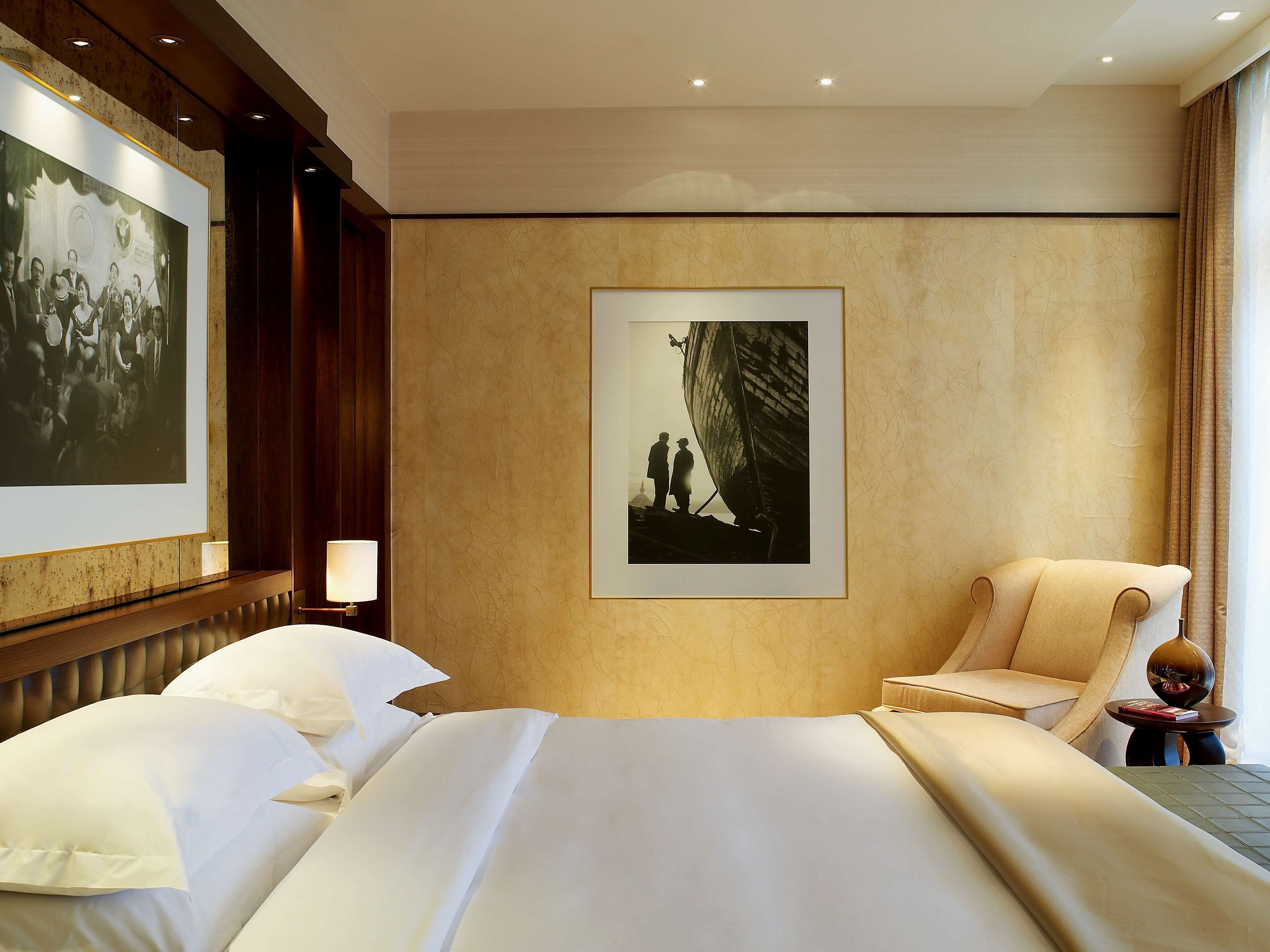 Literie de qualité, minibar, coffre-fort, bureau