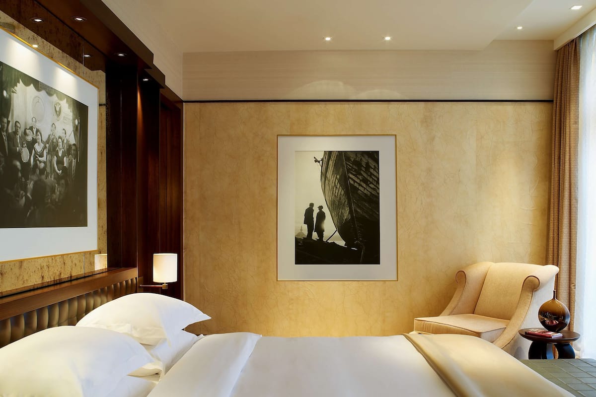 Literie de qualité, minibar, coffre-fort, bureau