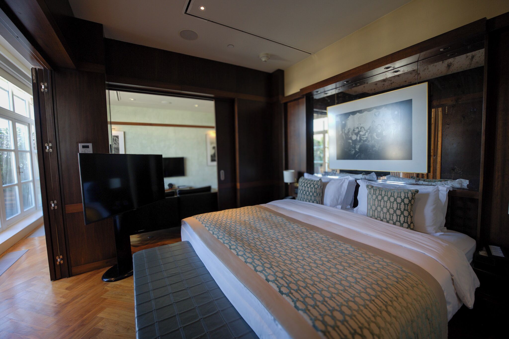 Suite, 1 King Bed, Terrace