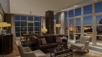 1 phòng ngủ, bộ đồ giường cao cấp, minibar, két bảo mật tại phòng