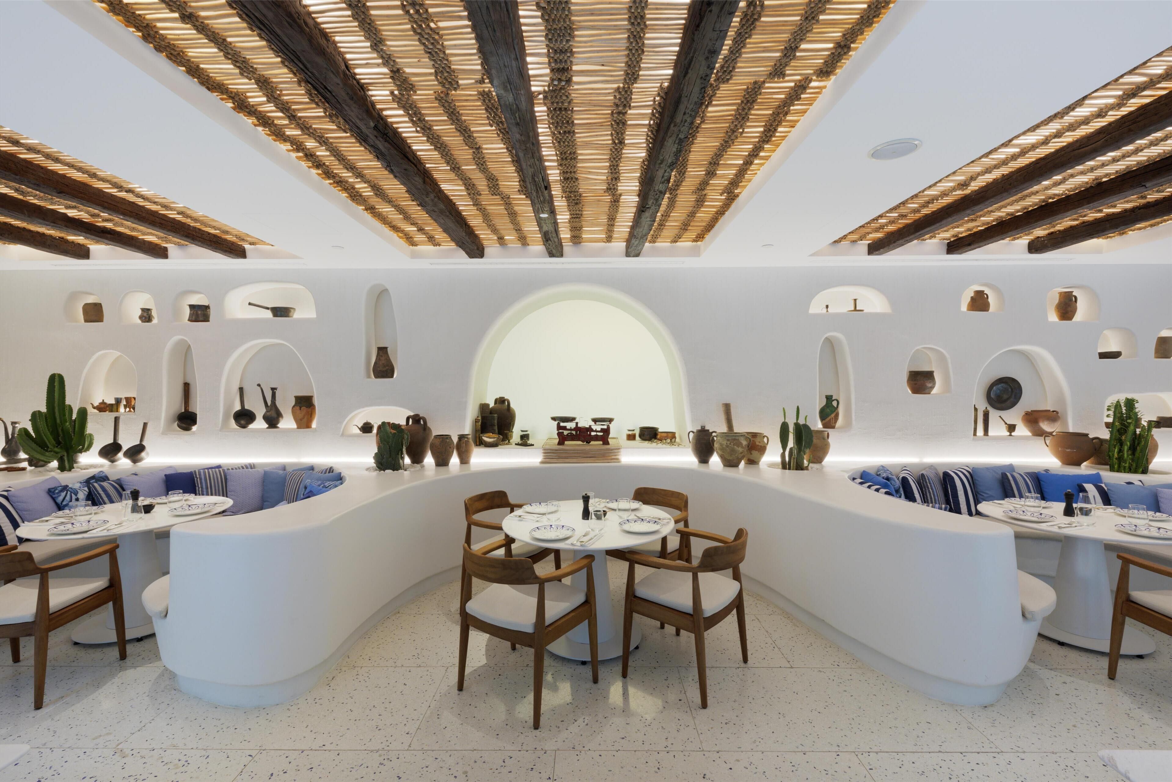 3 restaurants, breakfast, lunch, dinner served; international cuisine