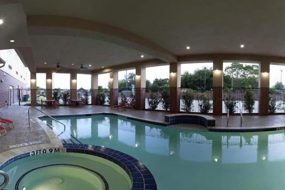 Holiday Inn Express & Suites Deer Park by IHG