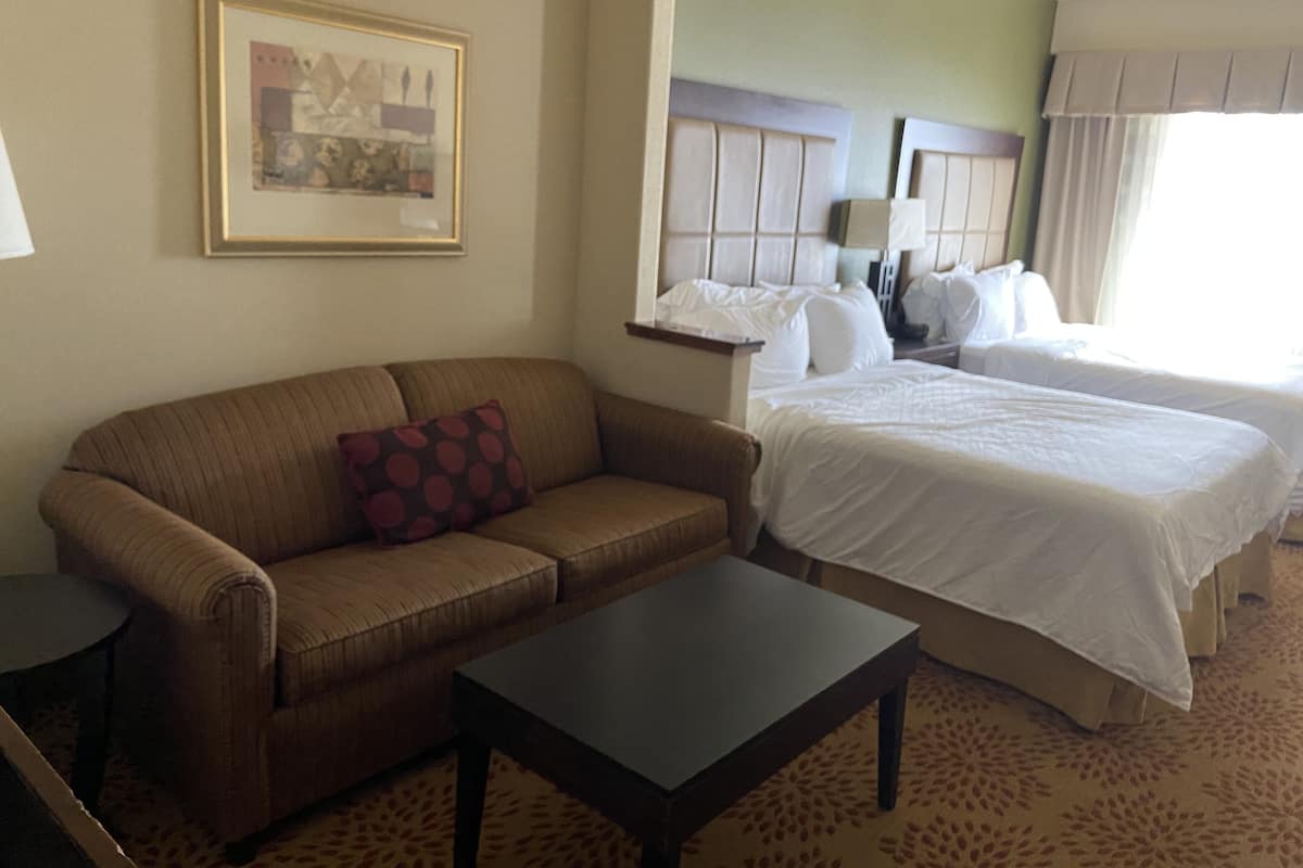 Suite, Multiple Beds, Balcony (Wet Bar) | Premium bedding, in-room safe, desk, laptop workspace
