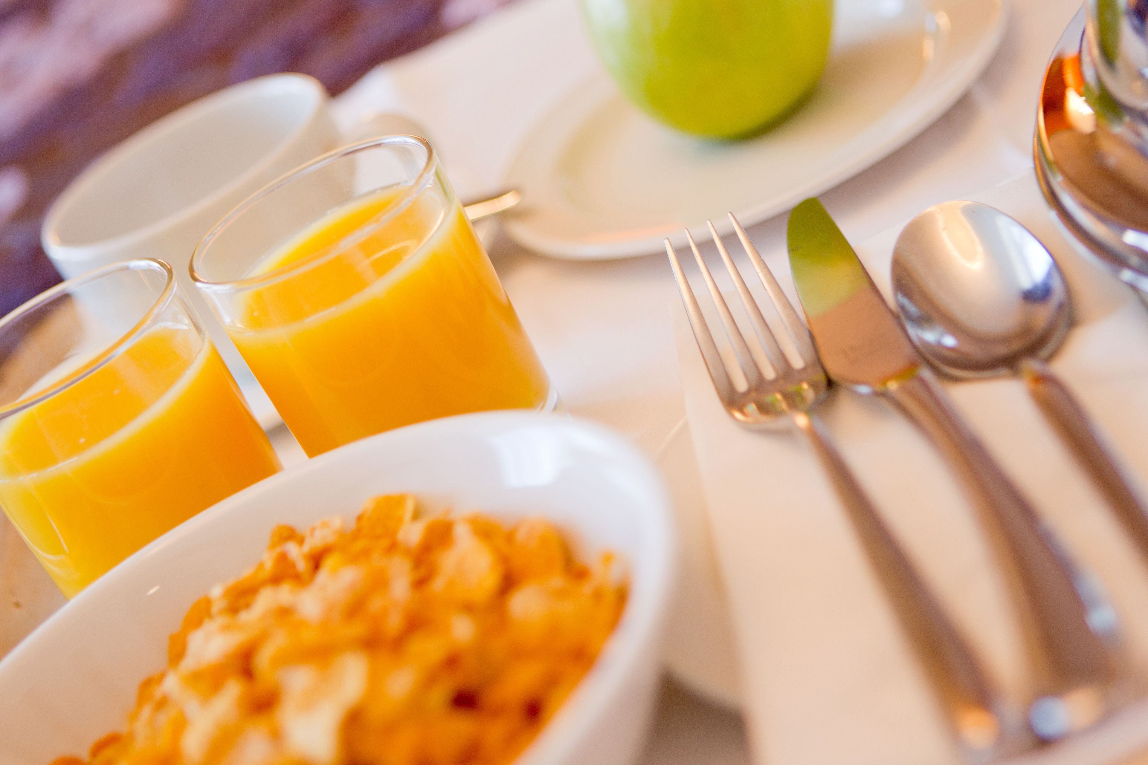 daily full breakfast (eur 12.95 per person)