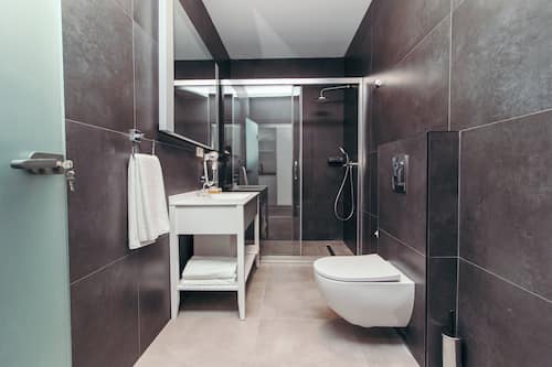 Premium Studio Suite, 1 Bedroom, City View | Bathroom