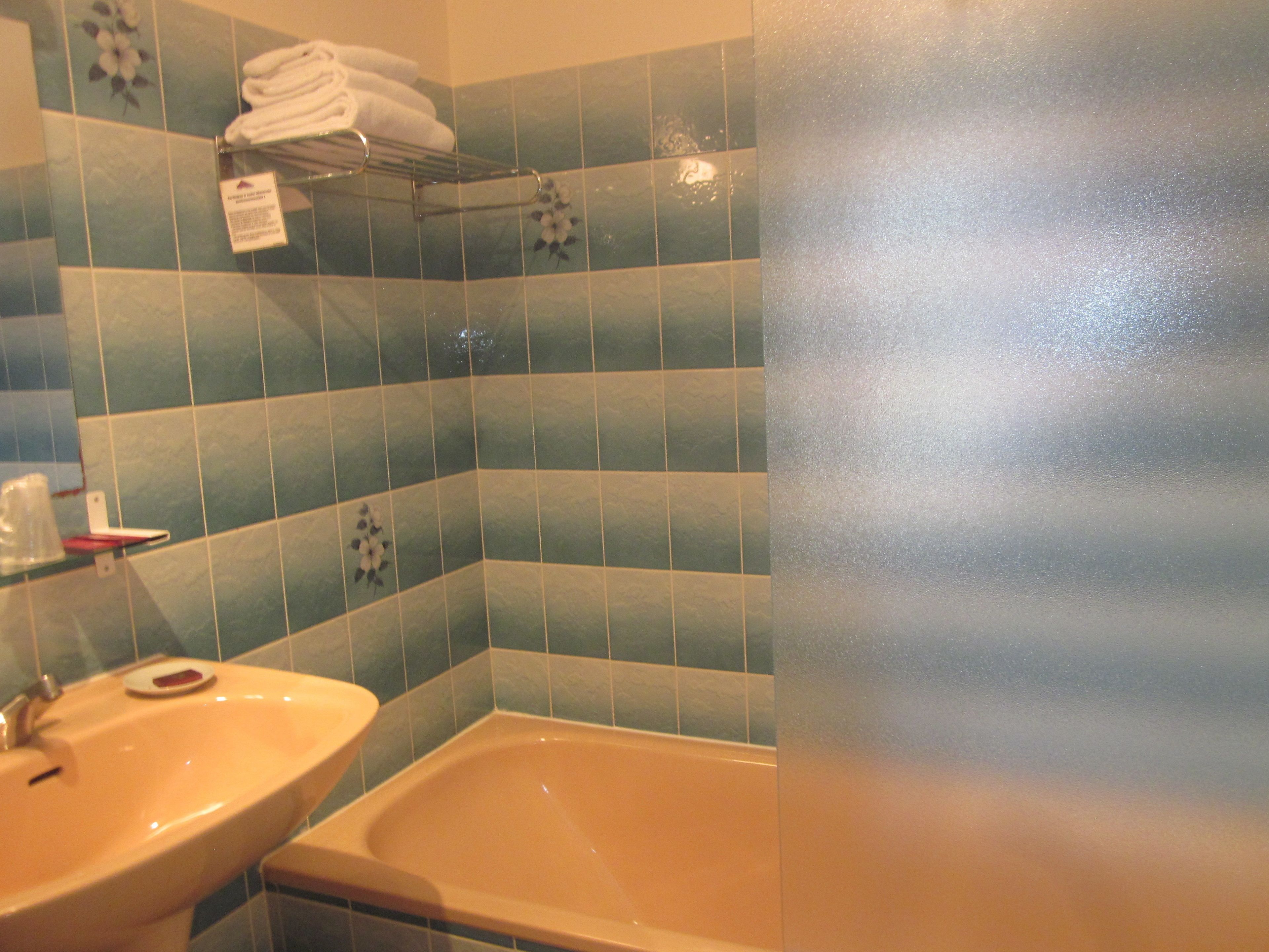 triple room, balcony | bathroom | towels