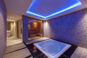 Sauna, steam room, body treatments, Swedish massages, body wraps