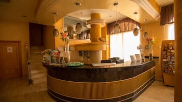 Mostrador para check-in y check-out