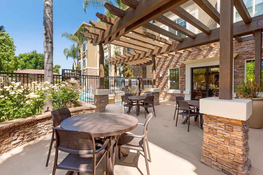 Comfort Inn & Suites near Ontario Airport