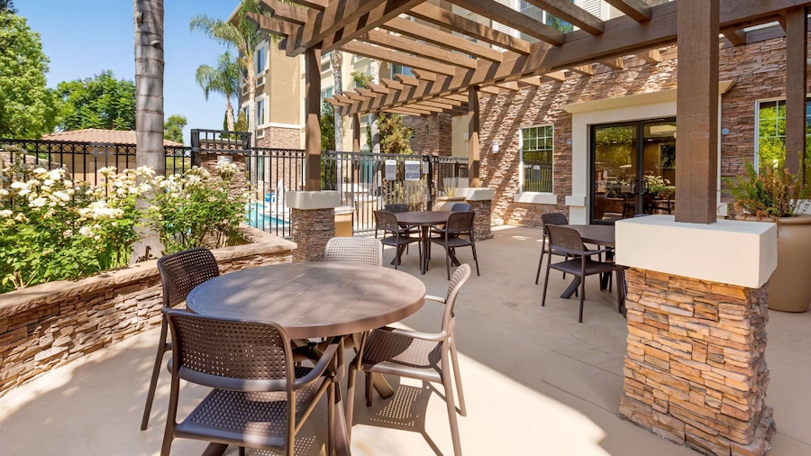 Comfort Inn & Suites near Ontario Airport