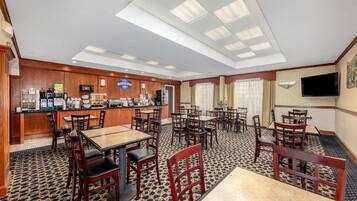 Desayuno buffet incluido todos los días