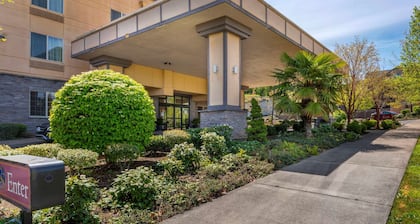 Comfort Suites Eugene University