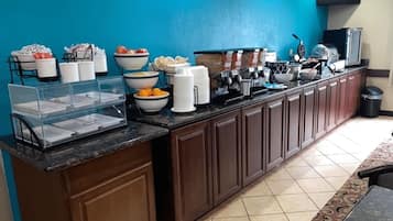 Free daily continental breakfast