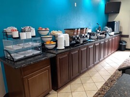 Desayuno continental incluido todos los días 