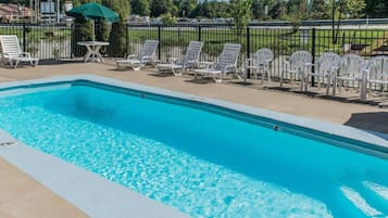 Piscina stagionale all'aperto
