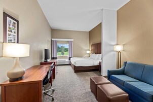 Caja de seguridad en la habitación y escritorio