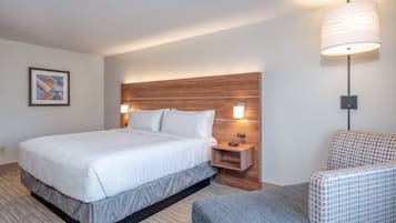 Standard Room, 1 King Bed (LEISURE) | In-room safe, individually decorated, individually furnished, desk