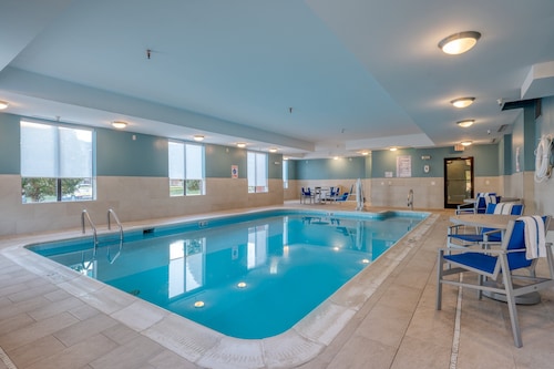 Holiday Inn Express & Suites - Thornburg, S. Fredericksburg by IHG