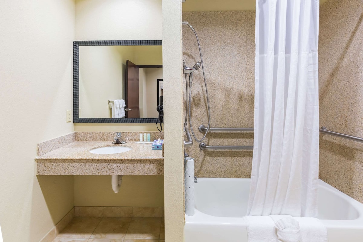 suite, 1 king bed with sofa bed, accessible, non smoking | pillow-top beds, desk, iron/ironing board, free cots/infant beds