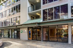 Framhlið gististaðar