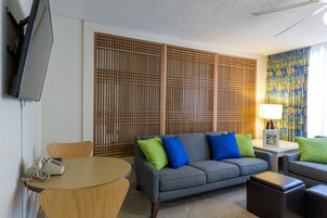 Öryggishólf í herbergi, myrkratjöld/-gardínur, straujárn/strauborð