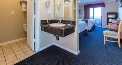 Queencity Inn