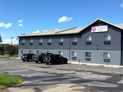 Coast Innisfail Hotel