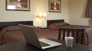 Ropa de cama de alta calidad, muebles diferentes y escritorio