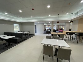 包含每日外带式早餐