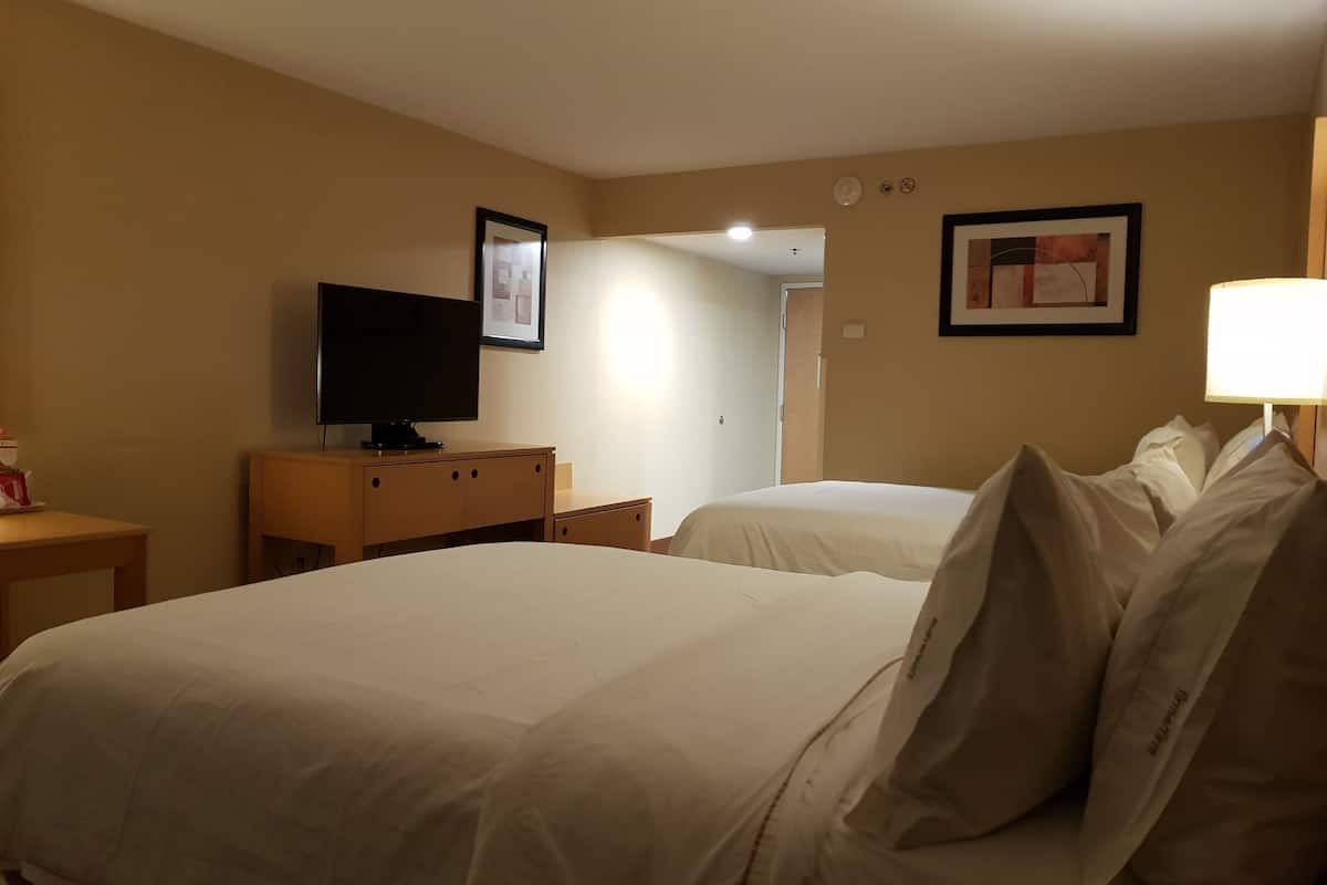 1 bedroom, desk, iron/ironing board, rollaway beds