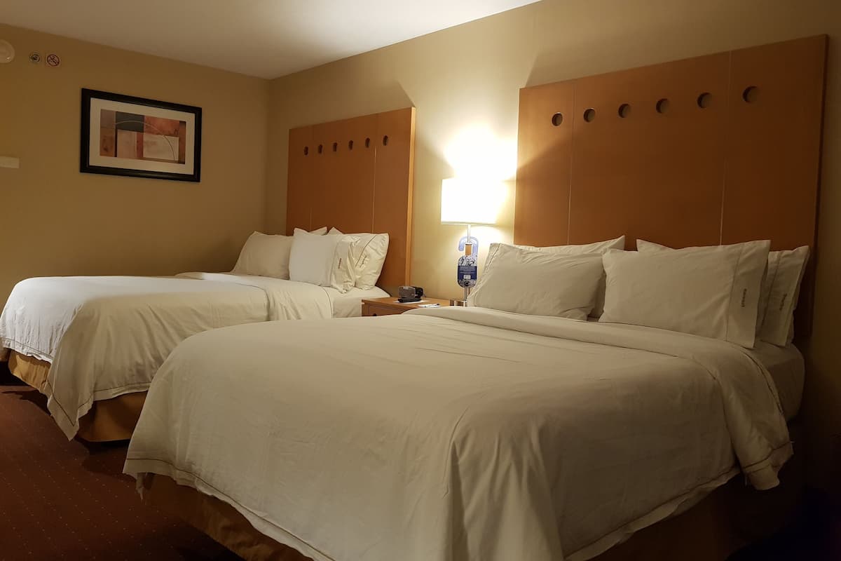 1 bedroom, desk, iron/ironing board, rollaway beds