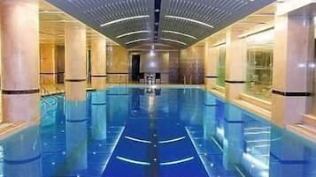 Exercise/lap pool