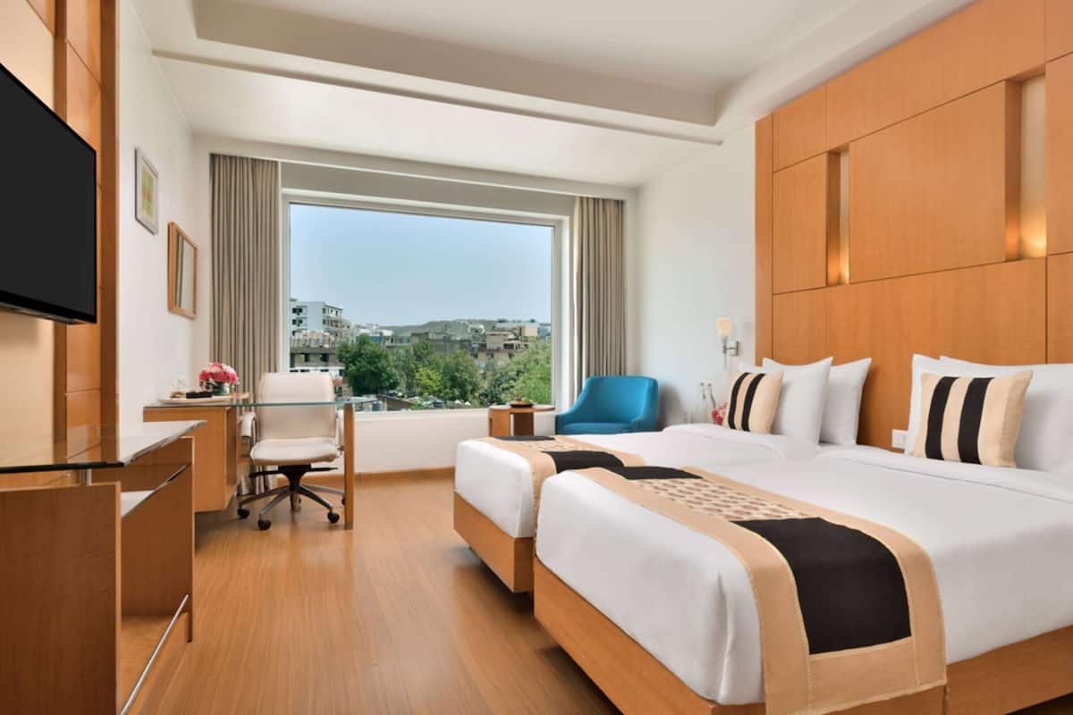 1 Schlafzimmer, Minibar, Zimmersafe, Schreibtisch